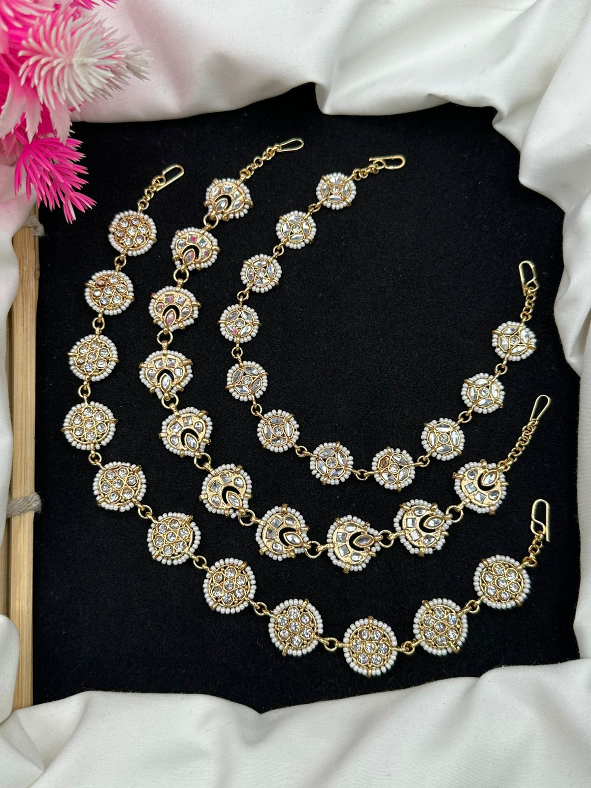 Sheesh Mahal Kundan Matha Patti