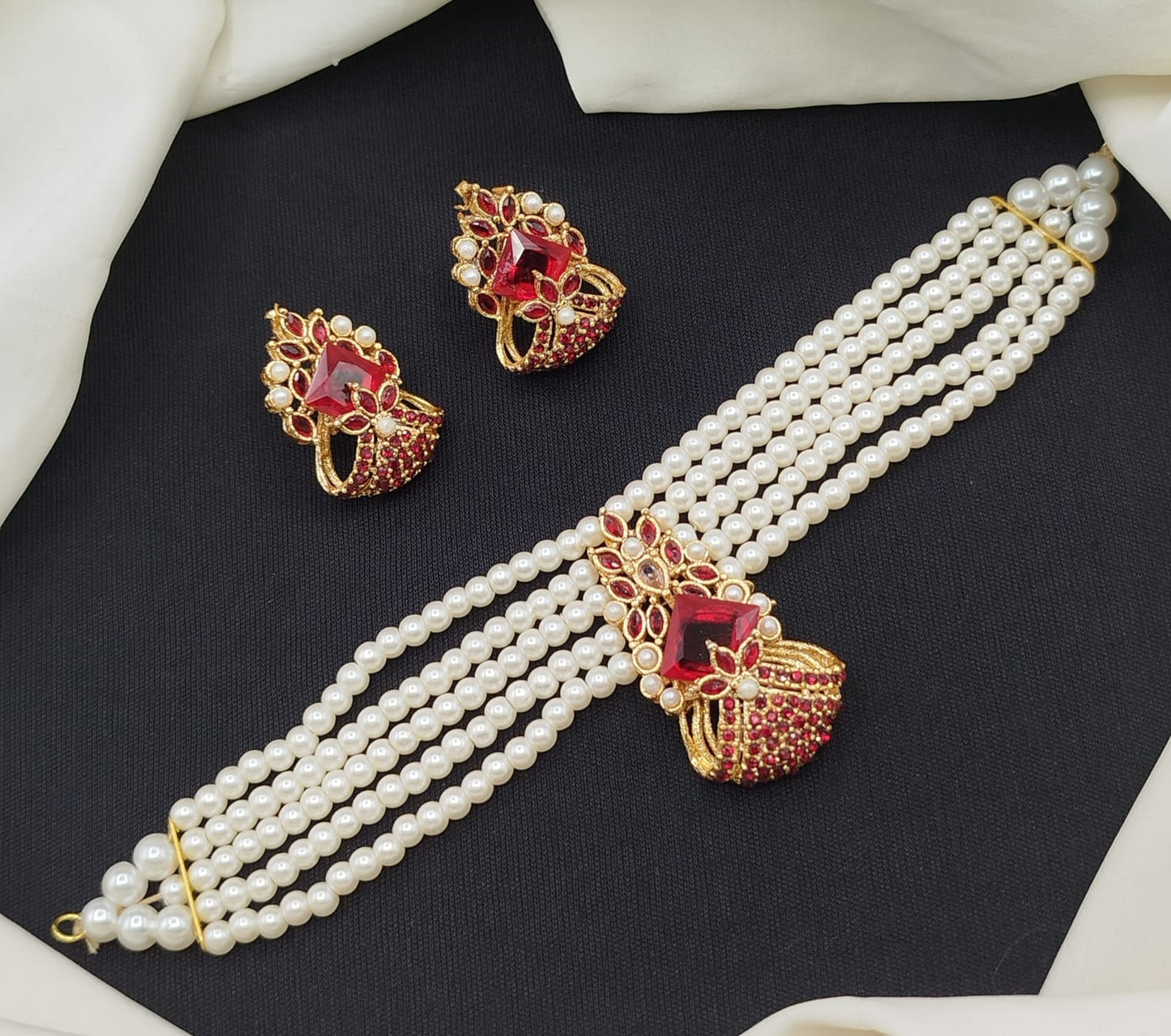 New Design Stylish Zircon Choker Set.