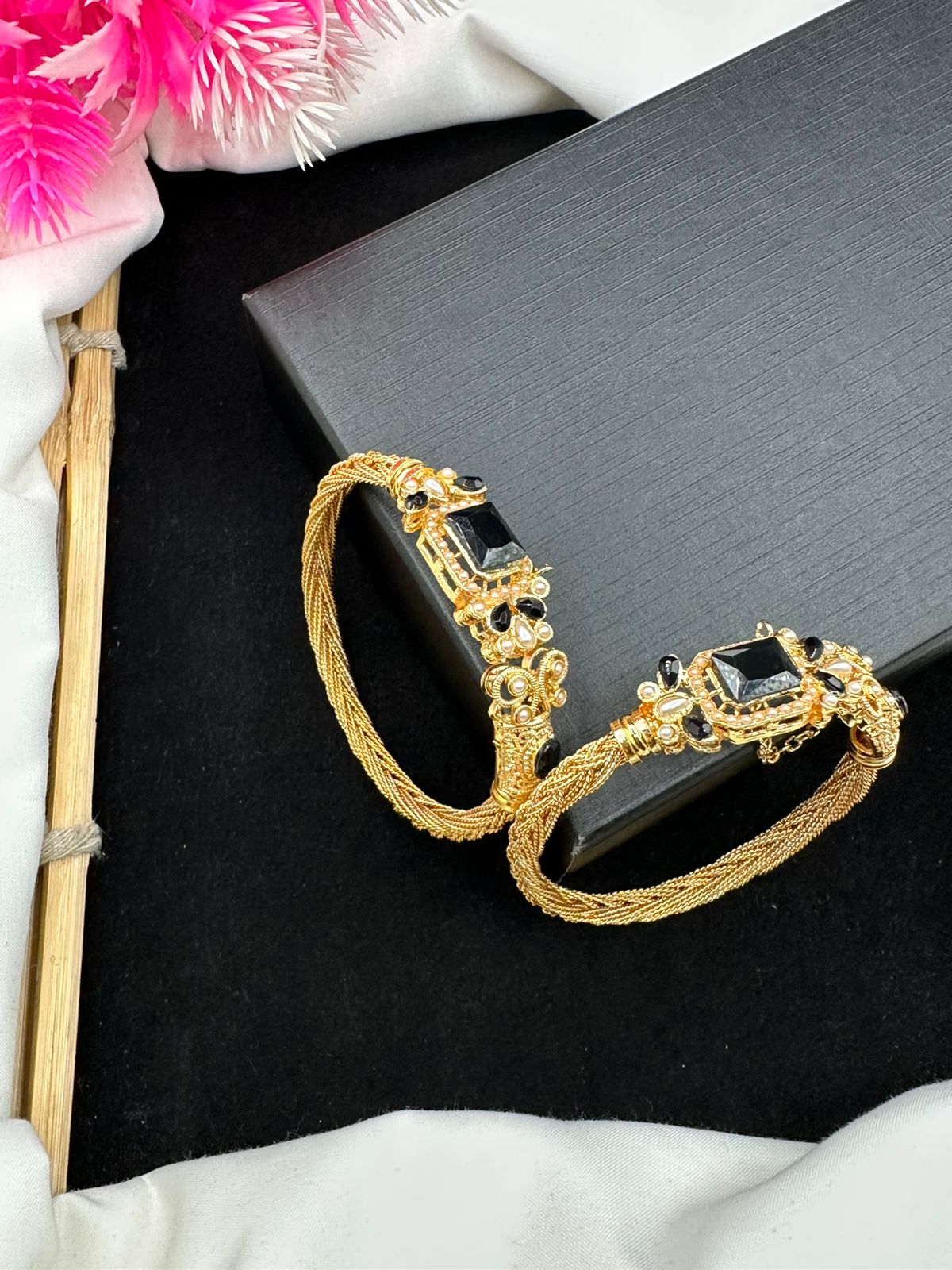 Casting Openable Bangles With Elegant Design