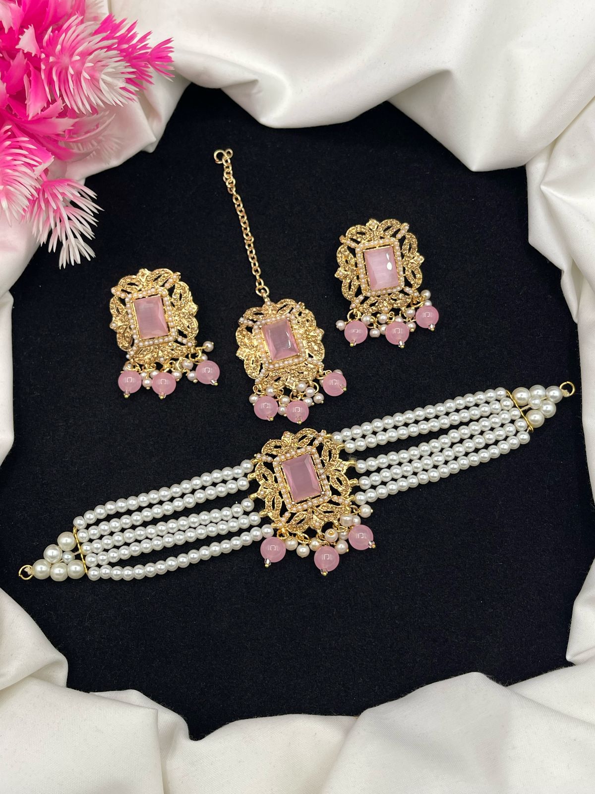 “Elegant Nauratan Choker Set with Vibrant Multi-Stone Detailing”