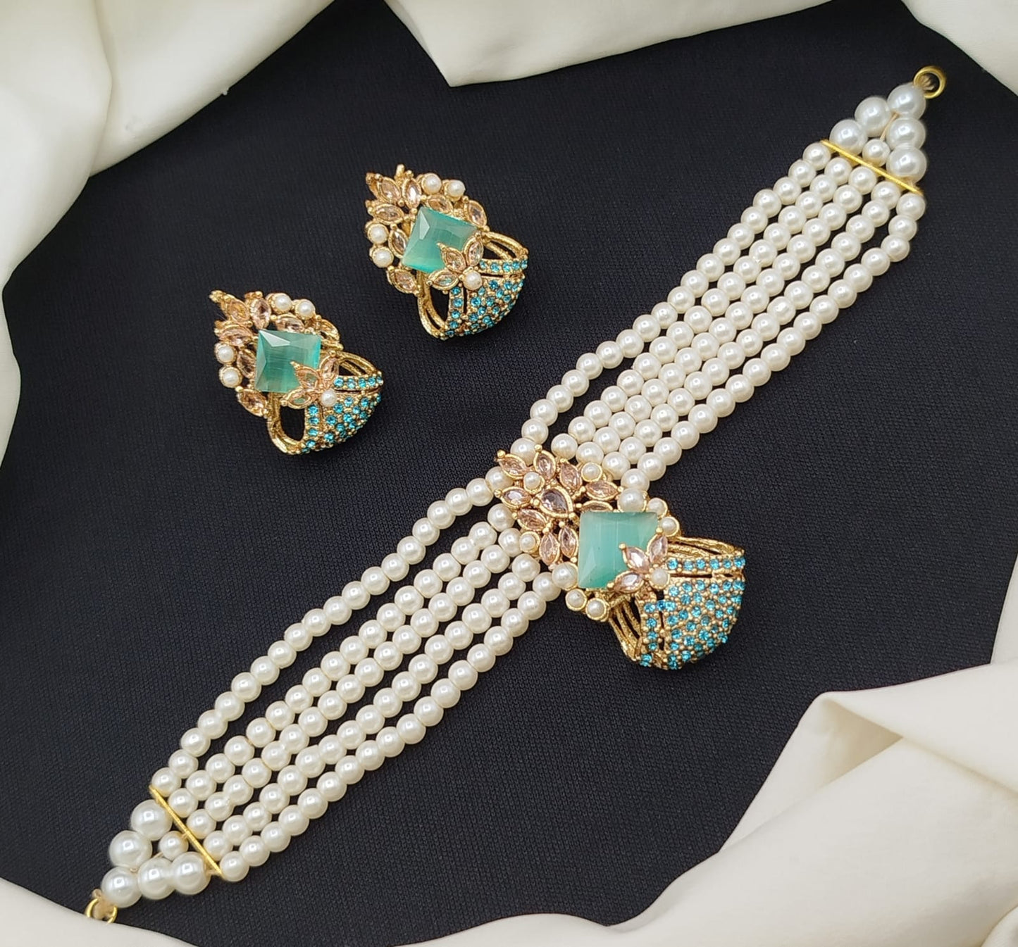 New Design Stylish Zircon Choker Set.