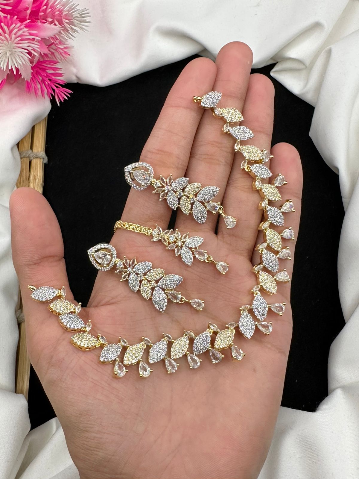 Beautiful Elegant Design Indian Zircon Necklace set.